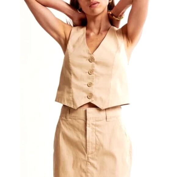 Abercrombie & Fitch Tailored Vest + Mini Skirt Set Pockets Size Small Tan Khaki - Picture 2 of 14